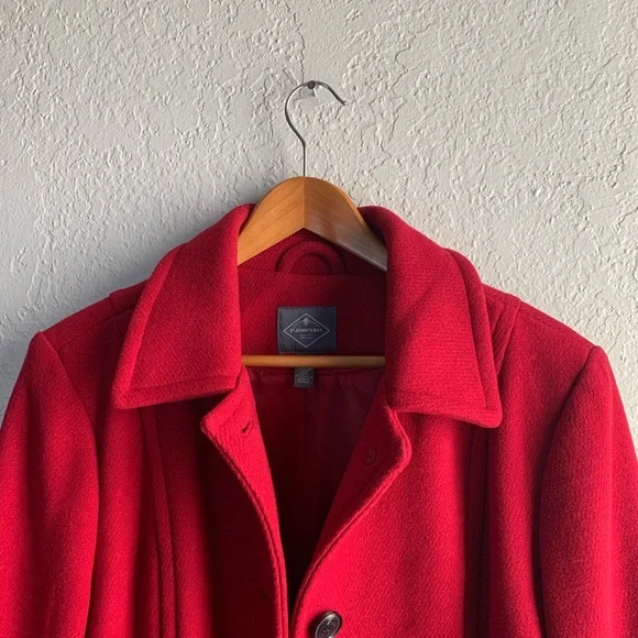 Classic red wool peacoat, women’s medium winter coat, fully lined, pocket detail - Picture 2 of 11